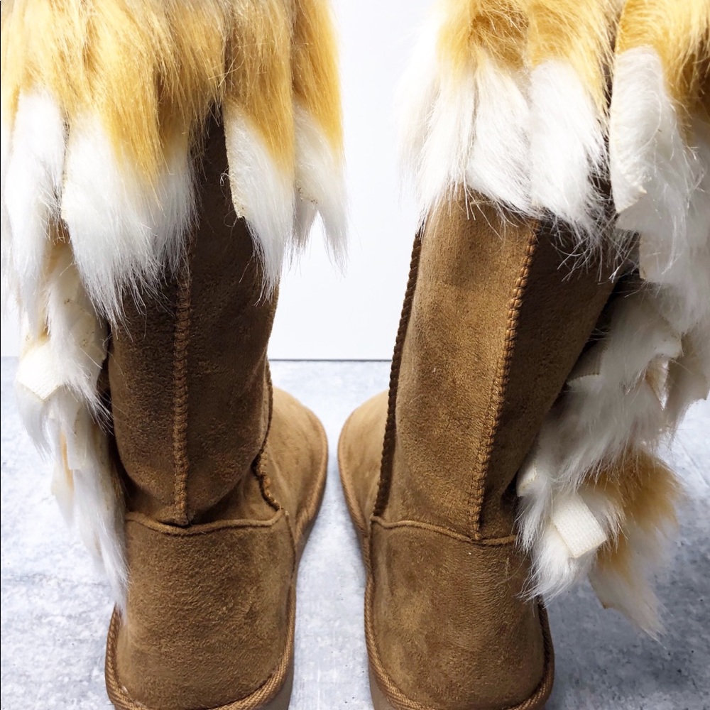 SOLD-Furry Fuzzie Boots Size 10 Brown - Picture 3 of 5